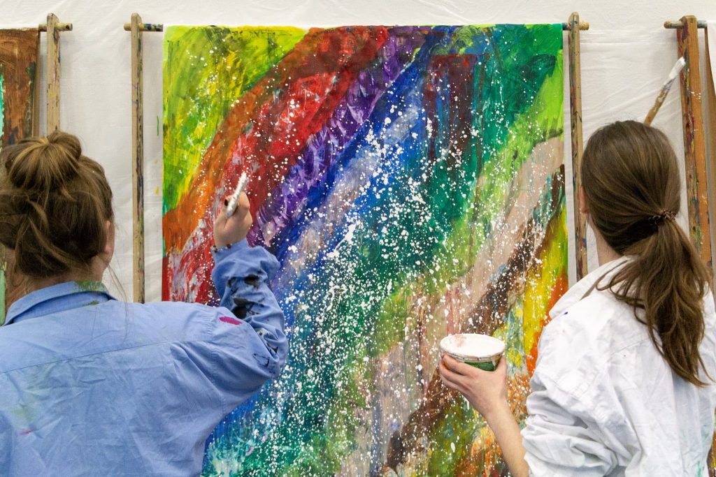 Großformatiges Malen depression kunst therapie